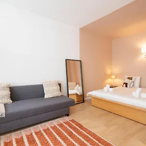 https://theaterstudio-1-antwerp.hotelsantwerp.net